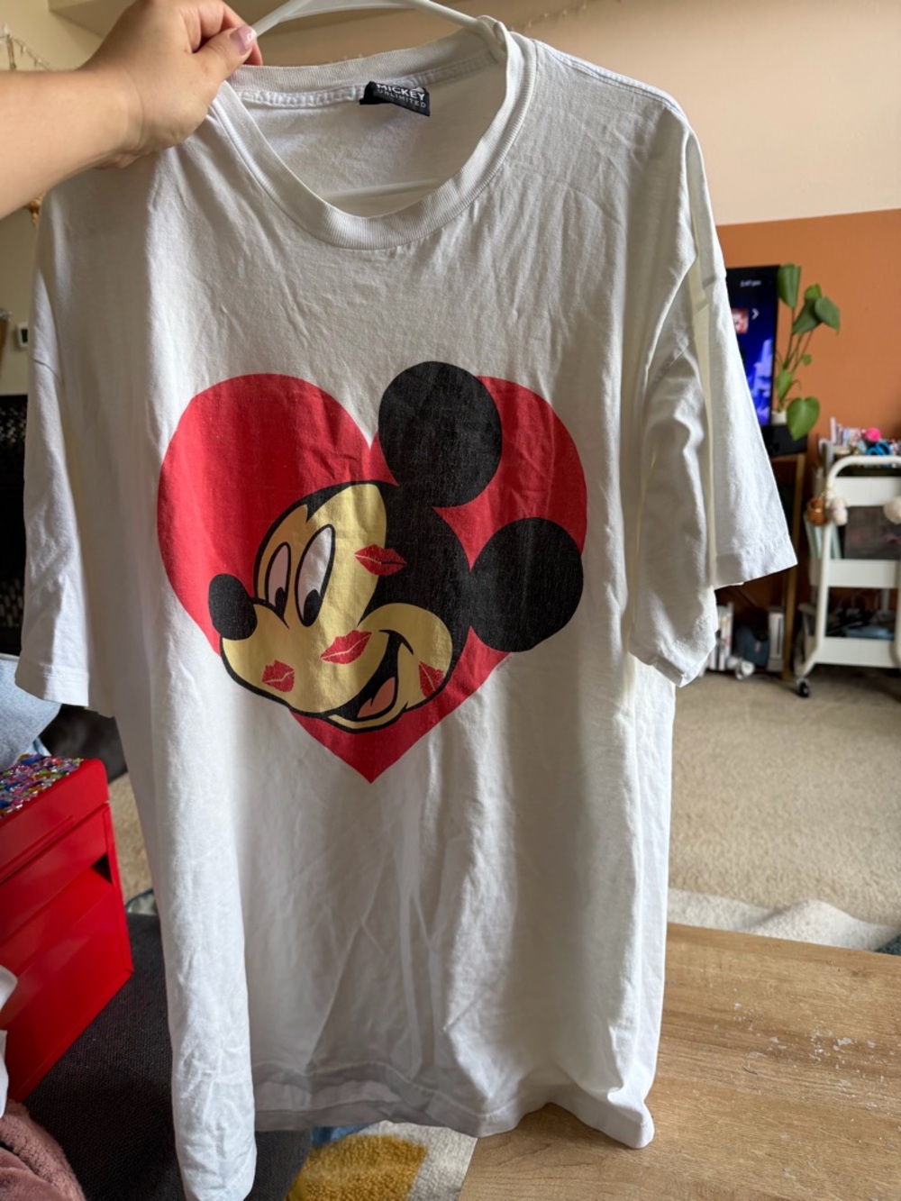 Vintage Mickey Kiss shirt